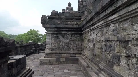Bas Relief on the wall, Buddha Statue, Borobudur Temple Terrace, Indonesia Vídeos de archivo 309306084