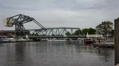 Bascule bridge Lifting time-laps 스톡 동영상 207870537