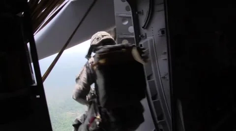 BASE CHARLSTON, MAY 2015, US Air Force Parachute Troppers Jump Out C17 Hercules Video stock 56198024
