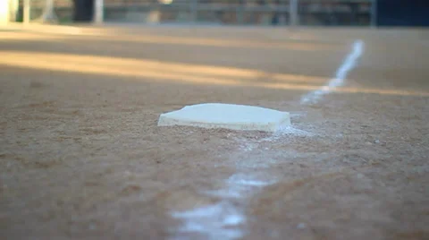 Baseball base dolly shot twist Vídeos de archivo 36241801