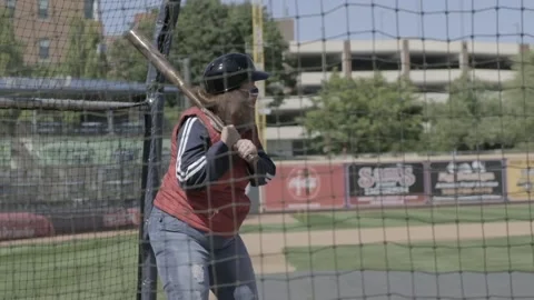 Baseball Player With Mask Vídeo Stock 144413670