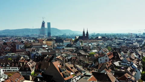 Basel with the Basler Muenster in the background - Moving right - Aerial 4k Vidéo 154417866