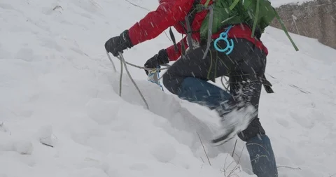 Basic Alpine Mountaineering Course 動画素材 111528635
