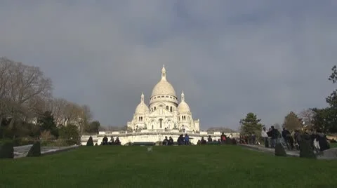 The Basilica of the Sacred Heart of Paris church touristd monuments Stock Footage