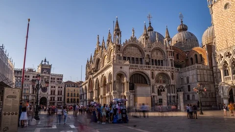 Basilica of St Mark timelapse hyperlapse and San Marco campanile. It is 스톡 동영상 116318006