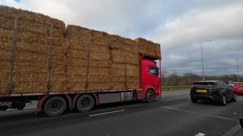 Basingstoke to Luton Motorways Cloudy Afternoon Travel on Car Stock Footage 326869433