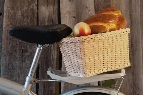 Basket by bicycle Foto stock