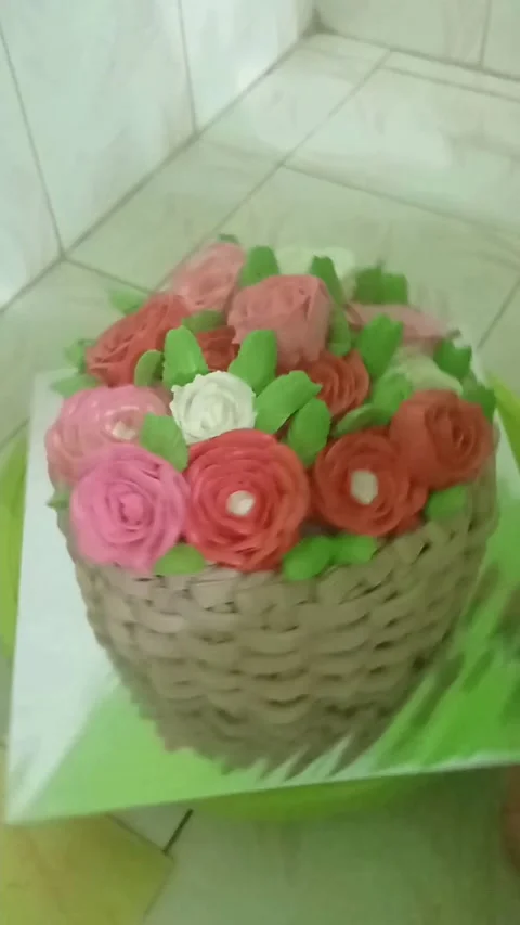 Basket flower cake - p5 Stock Footage 239577584