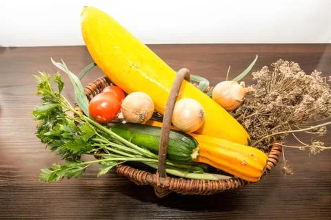 Basket full of vegetables Foto stock