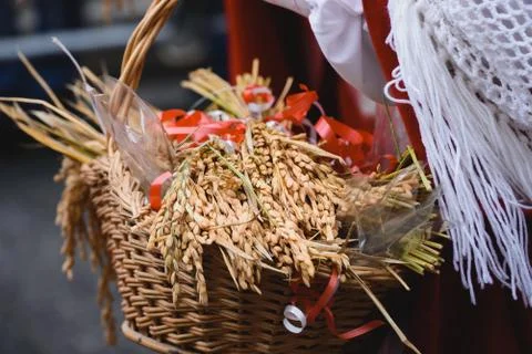 Basket of grain Stockfoto's