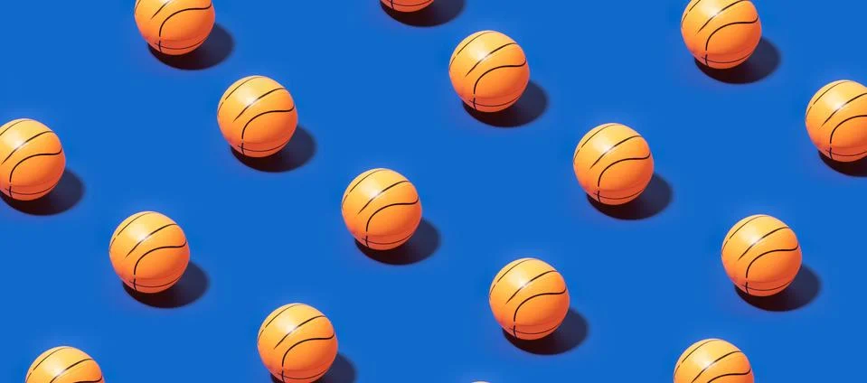 Basketball ball on blue pattern background. Foto stock