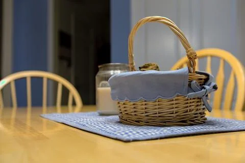 BasketOnTheTable Stockfoto's