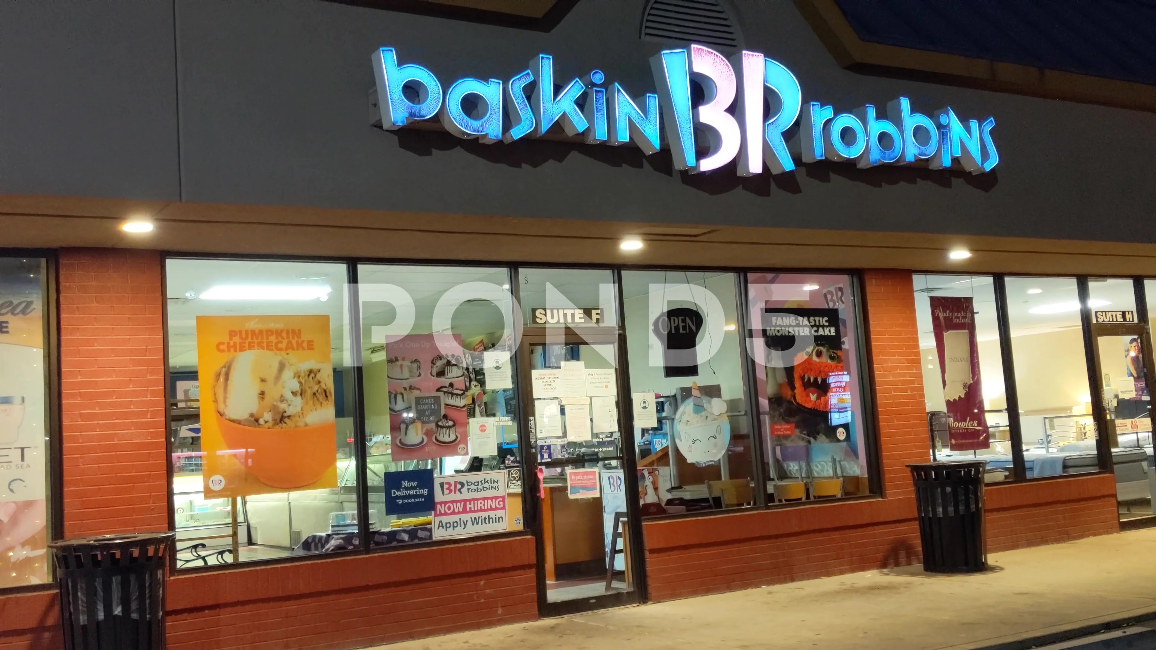 Baskin Robbins Game Night Ice Cream, Baskin-Robbins