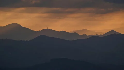 Basque mountains Timelapse during sunset, rolling mountains Vidéo 151769523