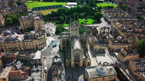 Bath Abbey West Front Aerial View with Parade Gardens, Bath, England 库存影片 340237163