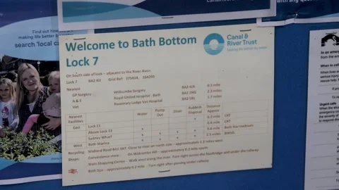 Bath, canal lock guide, somerset 스톡 동영상 137471931