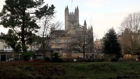 Bath cathedral from the river, somerset 스톡 동영상 137471181