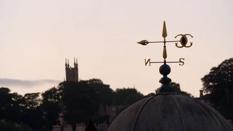 Bath City view of wind view on summer evening and cathedral Stock Footage 111336571
