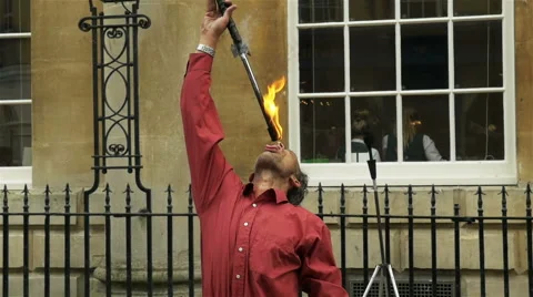 Bath juggler fire-eating Vídeo Stock 42395074
