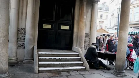 Bath, man working on high street, somerset 스톡 동영상 137612210