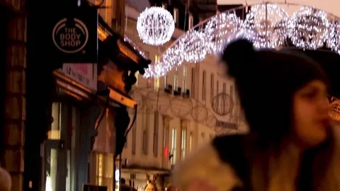 Bath, night time people on streets, somerset 스톡 동영상 137679028