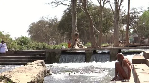 The Bathing Monk 스톡 동영상 22478793