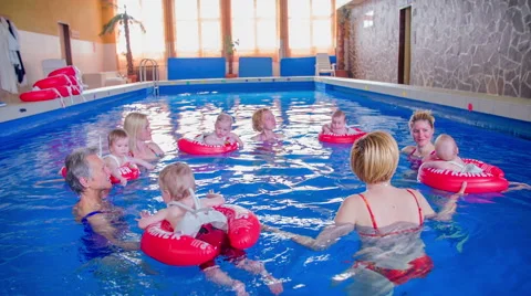 Bathing in pool Video stock 54075723