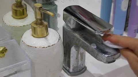Bathroom cleaning Stock Footage 345676367