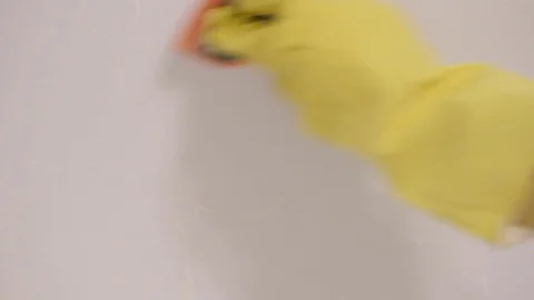 Bathroom cleaning with the sponge 스톡 동영상 81249056