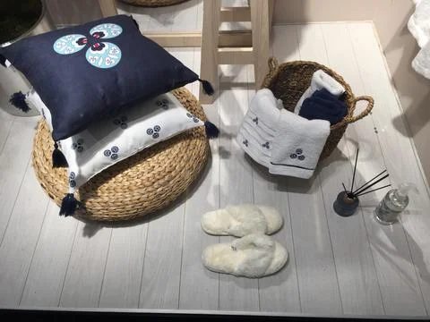 Bathroom set with pillows Foto stock