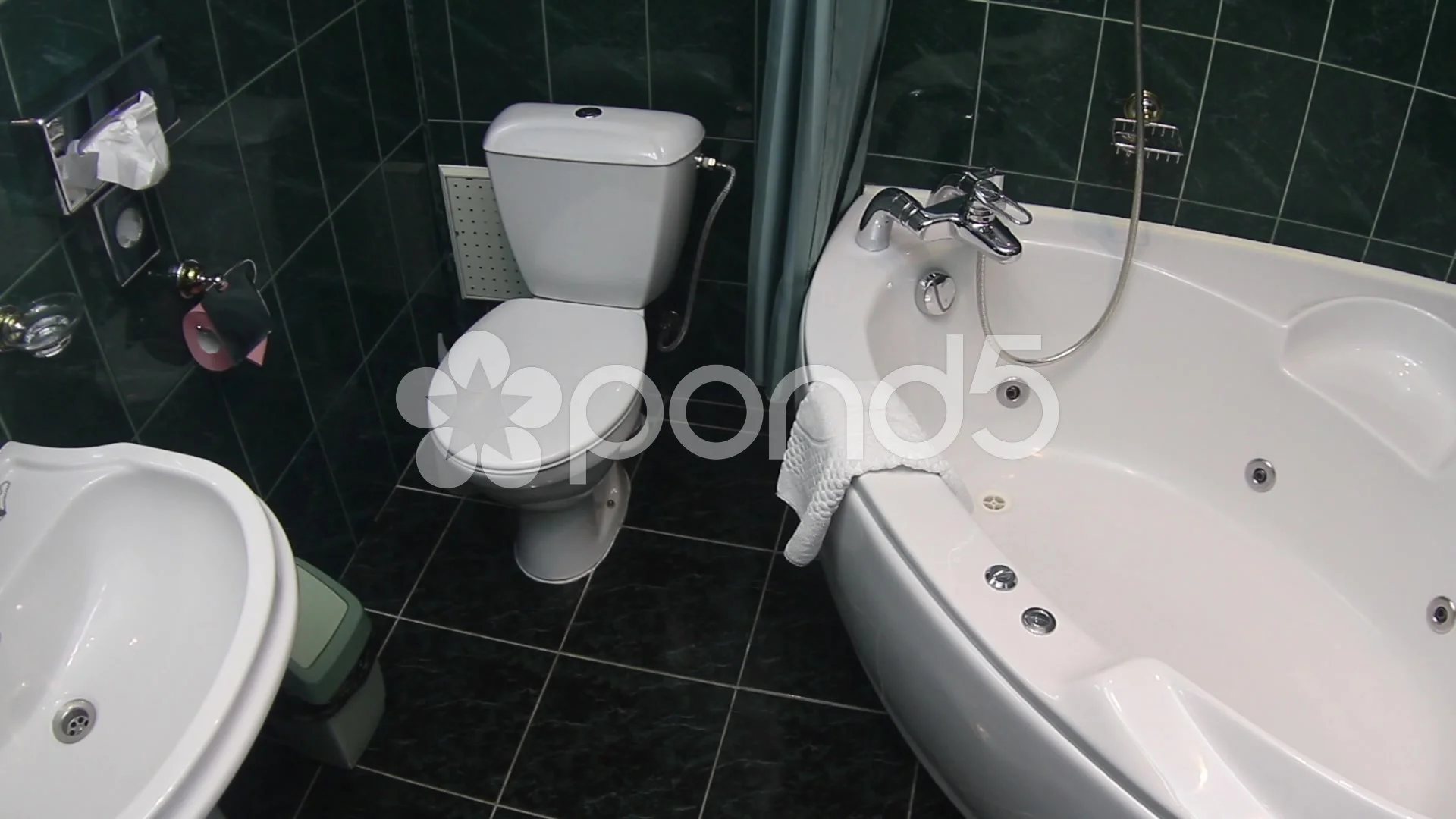 Share 110+ imagen jacuzzi toilet seat In.thptnganamst.edu.vn