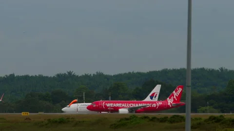 Batik Air Boeing 737 MAX 8 9M-LRP taking off at Kuala Lumpur Airport Stock Footage 341025443