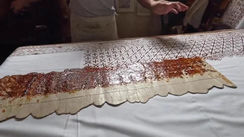 Batik Making process in a factory in Indonesia Vídeo Stock 319622512