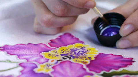 Batik Process: Artist paints on Fabric, Batik-making. Vídeos de archivo 62741717