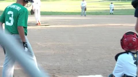 Batter Striking Out Stockbeeldmateriaal 65743935