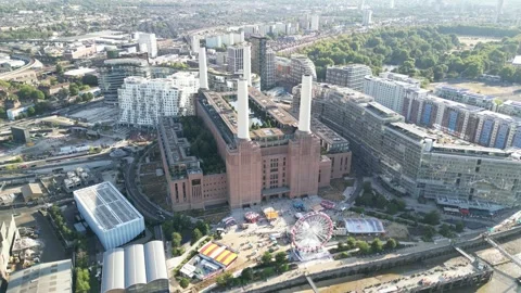 Battersea Power Station, 9th August 2026, 5pm, UK Vídeo Stock 341845929