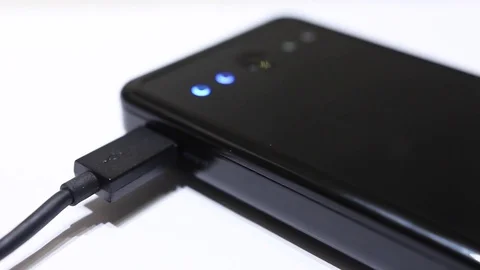 Battery charger LED indicator light, blinking. Video stock 72986237