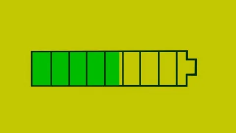 Battery charging indicator animation green segments filling on yellow backg.. 스톡 동영상 343798180