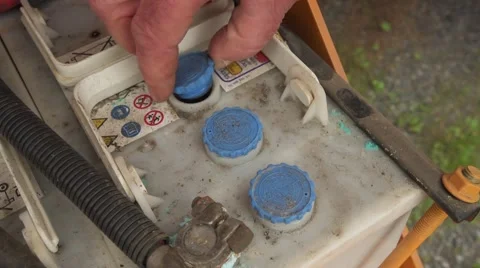 Battery Check, machine Stockbeeldmateriaal 68983042