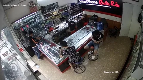 Battery Explodes After Being Removed by Customer In Repair Shop, Viet Tri, Phu T Video stock 205271417