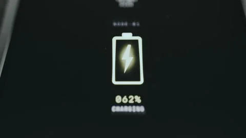 Battery icon with a lightning bolt, active charging status Stock-Footage 334949956