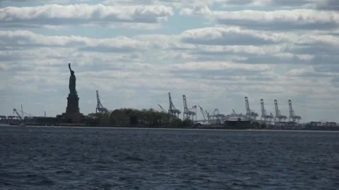Battery park, Statue of liberty Stock Footage 131753686