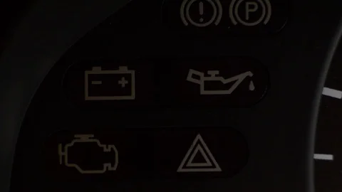 Battery warning light in car dashboard Vidéo 102610806