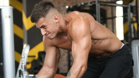 Battle ropes intense workout Video stock 106389415
