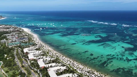 Bavaro Beach In Punta Cana In La Altagracia Dominican Rep.. Vídeo Stock 324112616