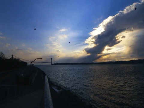 Bay Ridge, Brooklyn Sunset Over The Hudson River 스톡 동영상 73499088
