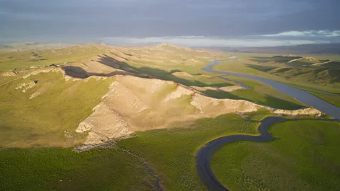 Bayanbulak Nine Bends Mountain Top Observation Deck at Golden Sunset Video stock 343068345