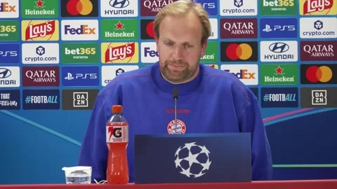 Bayern Munich assistant coach - a 'difficult challenge' to get Kompany to rest  스톡 동영상 348163043