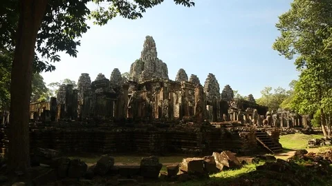 Bayon Temple Tilt Down From Trees 스톡 동영상 101260917
