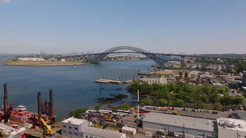 Bayonne Bridge over Kill Van Kull waterway aerial view summer day ProRes 422HQ 動画素材 317526295